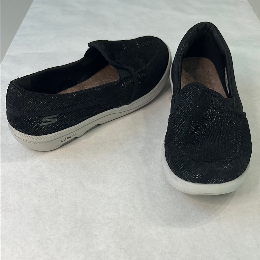 Skechers On The Go Bliss Slip On Shoes